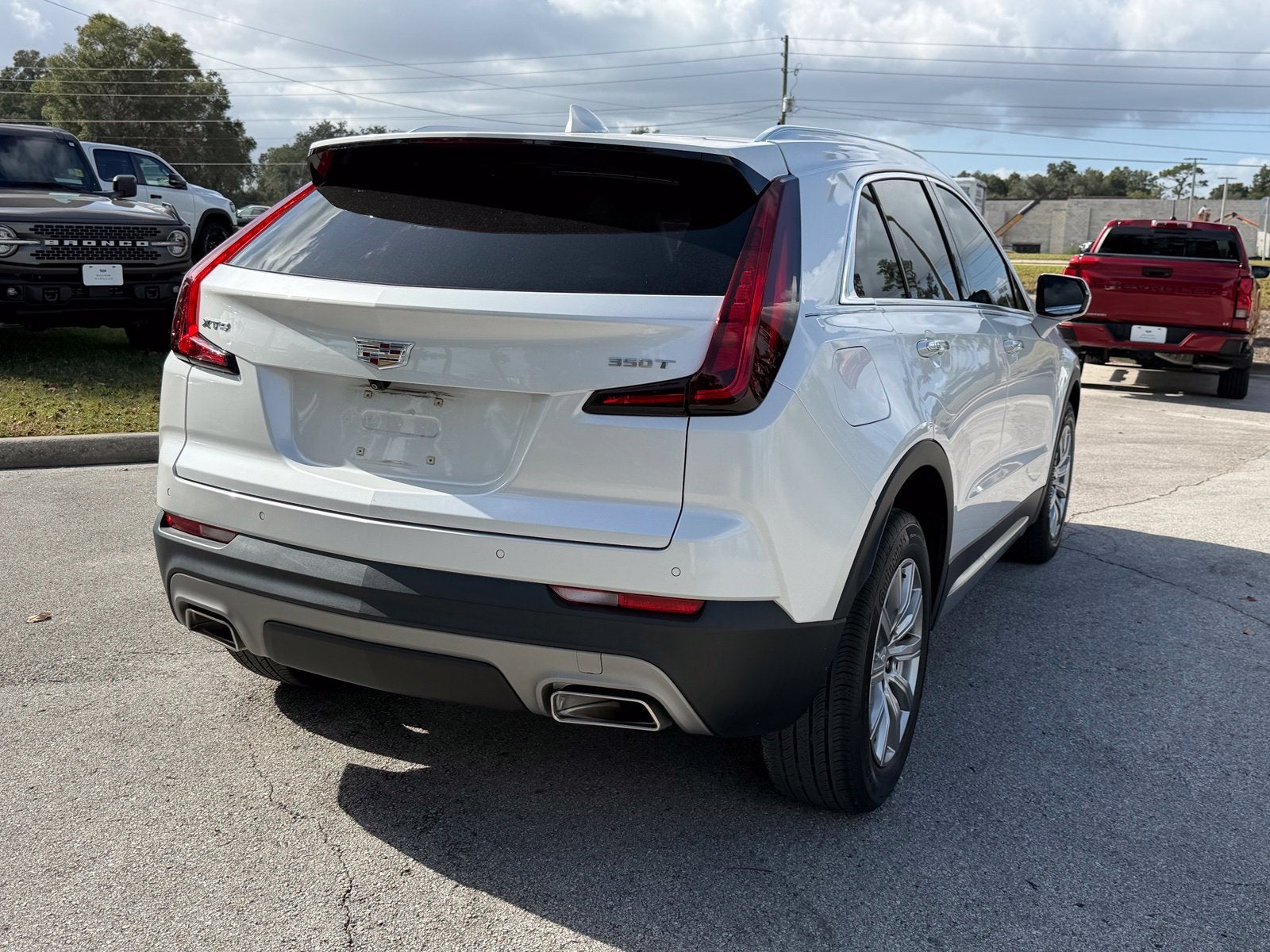 2023 Cadillac XT4 FWD Premium Luxury