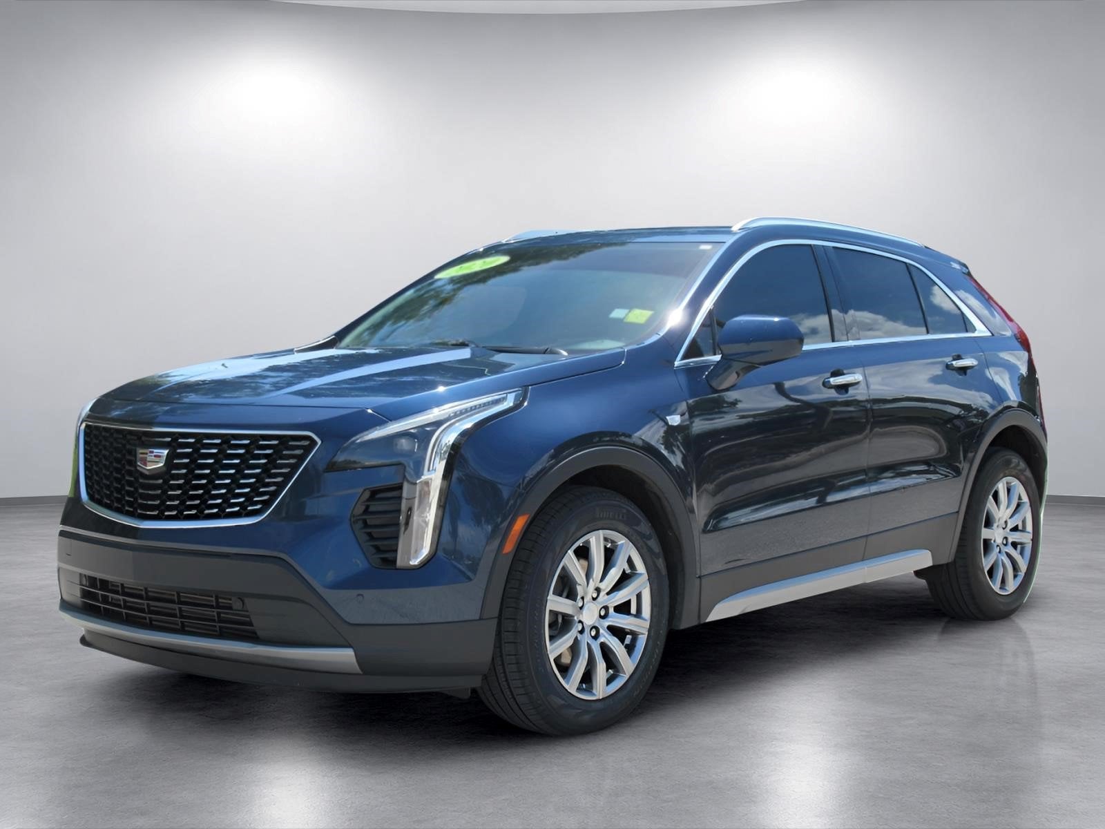2020 Cadillac XT4 FWD Premium Luxury