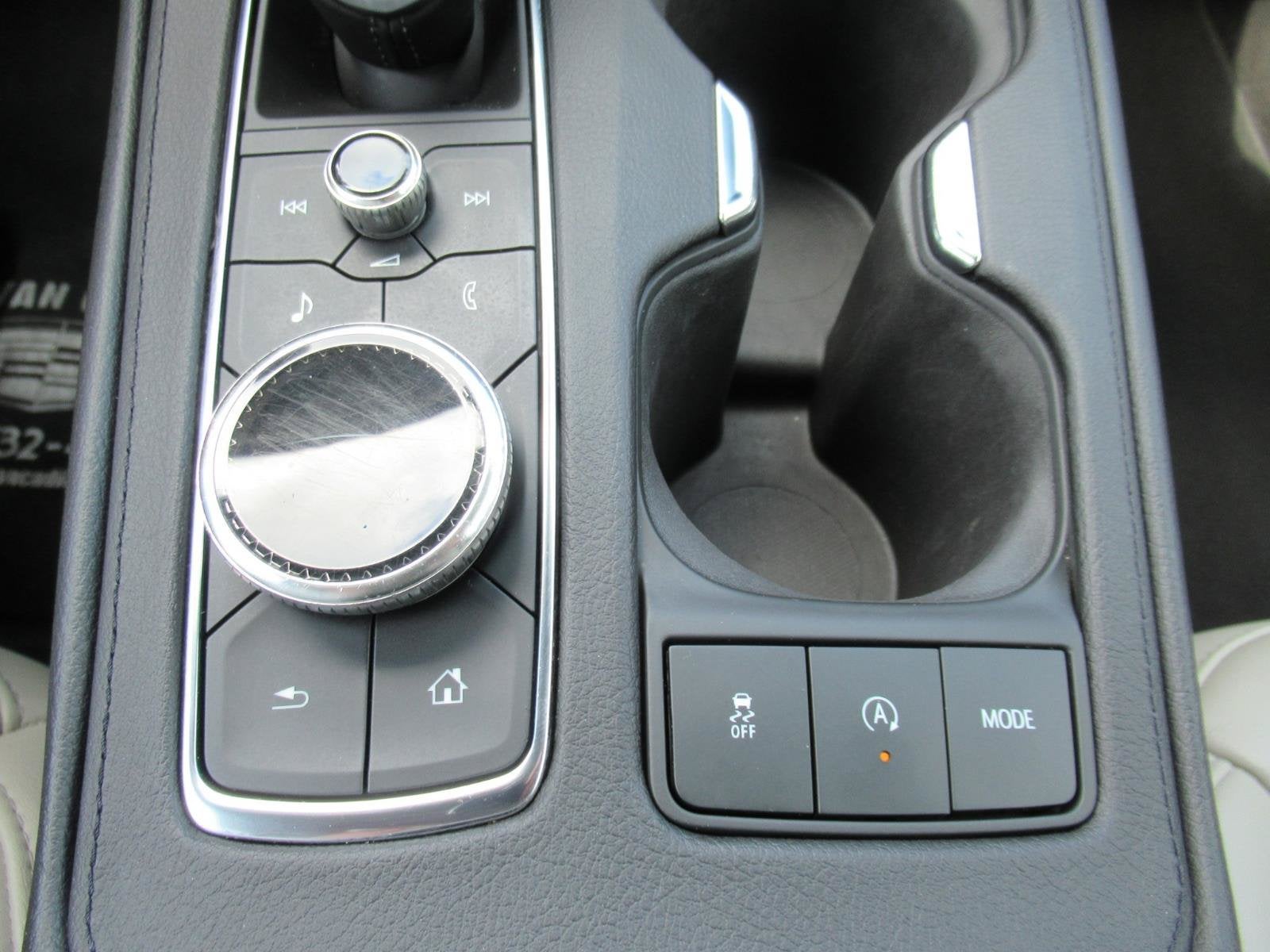 2022 Cadillac XT4 AWD Premium Luxury