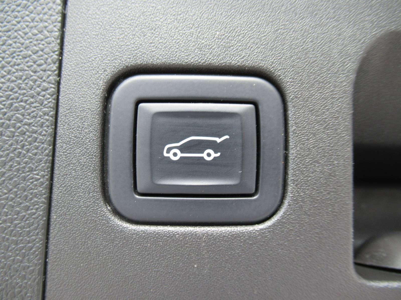 2022 Cadillac XT4 AWD Premium Luxury