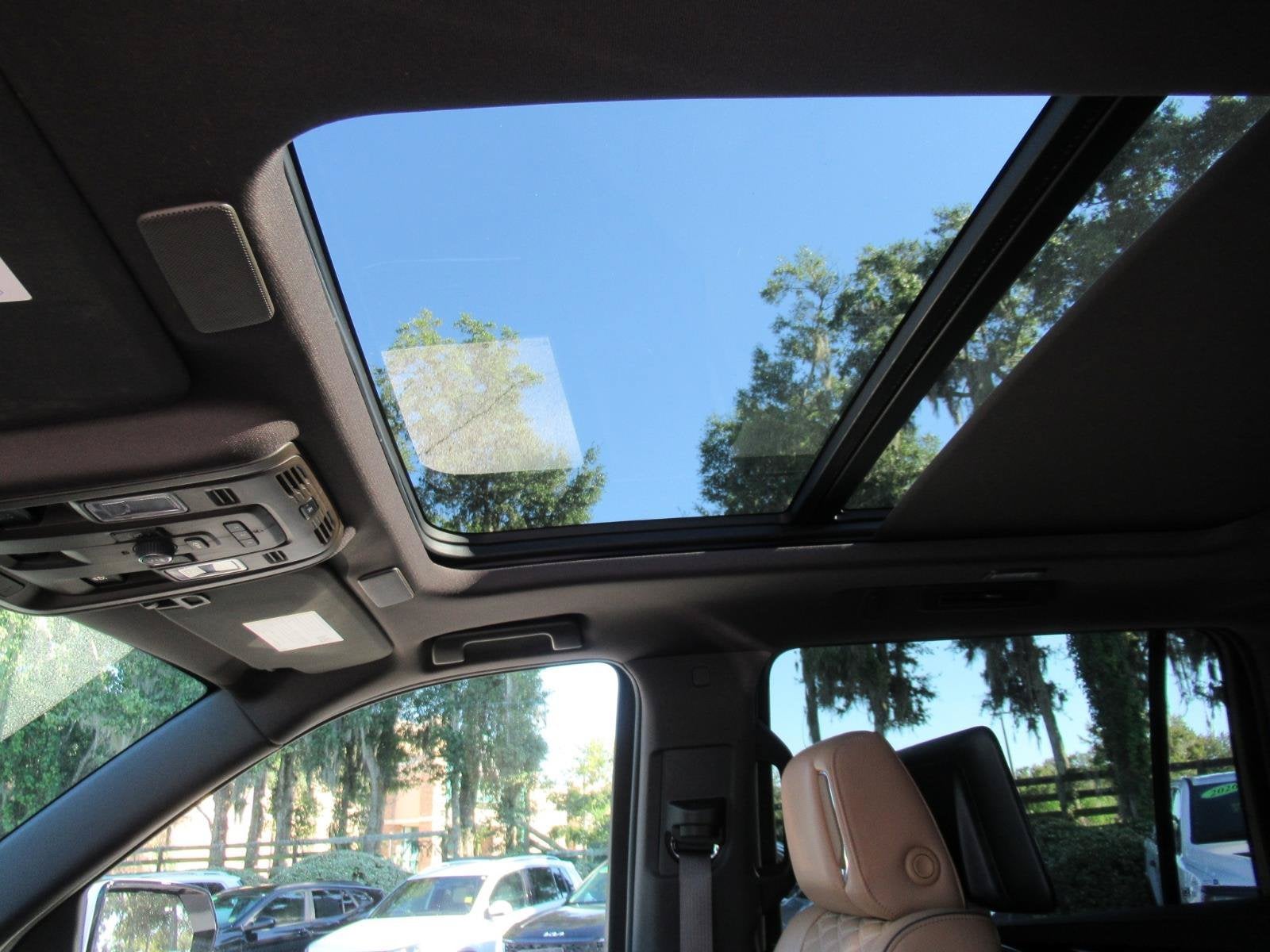 2024 Cadillac Escalade ESV Premium Luxury