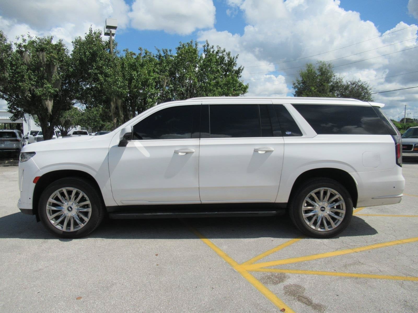 2023 Cadillac Escalade ESV 4WD Premium Luxury