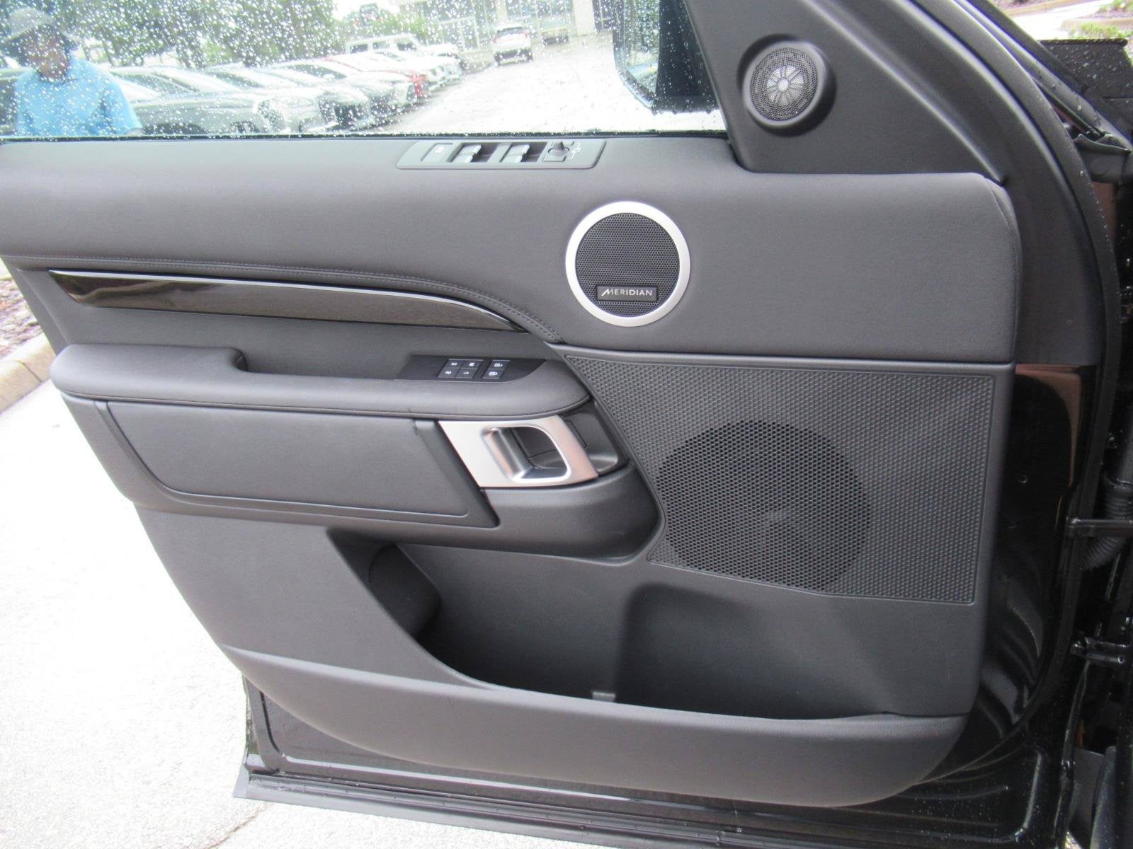 2024 Land Rover Discovery S
