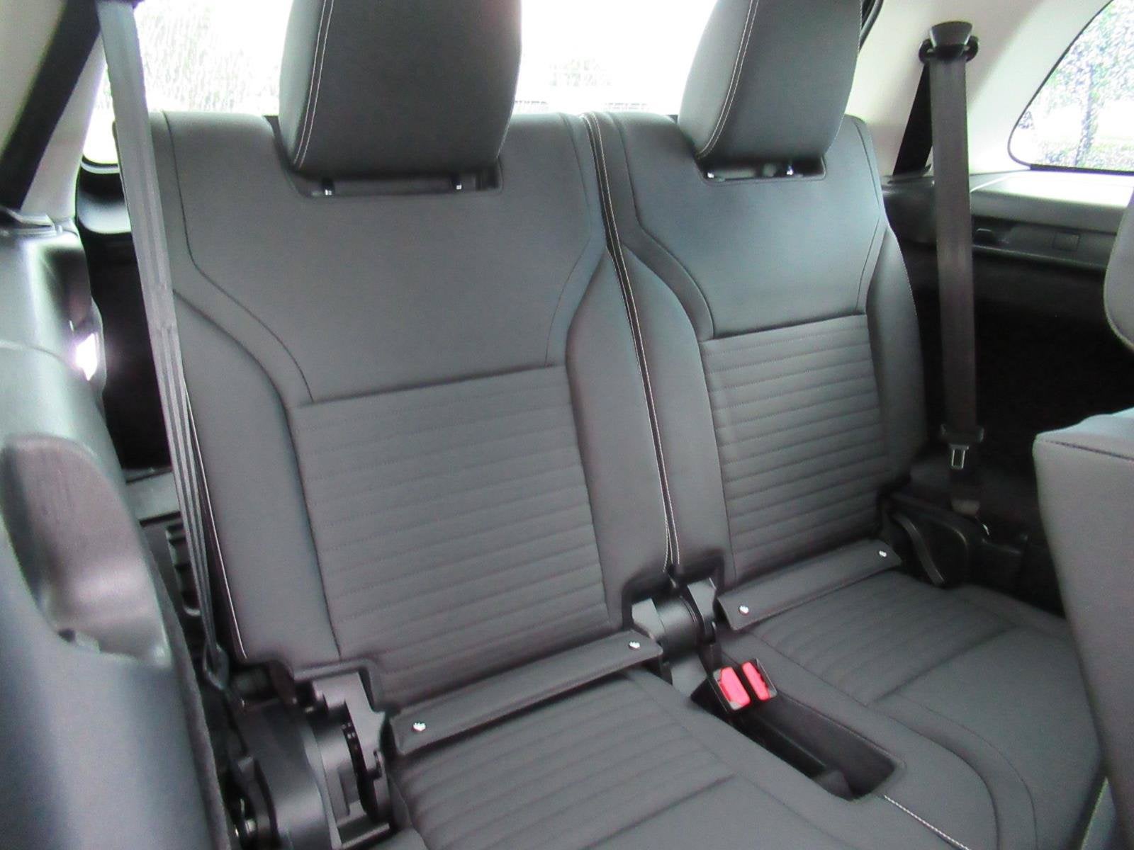 2024 Land Rover Discovery S