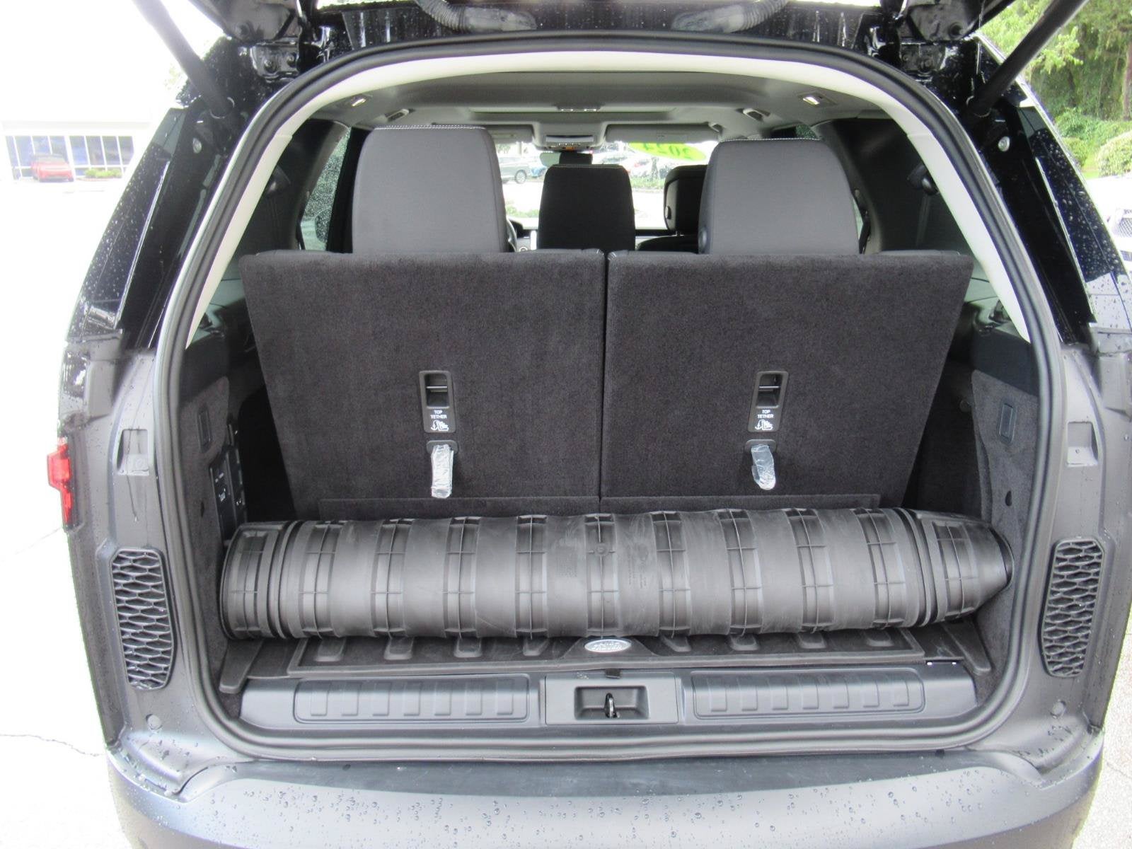 2024 Land Rover Discovery S