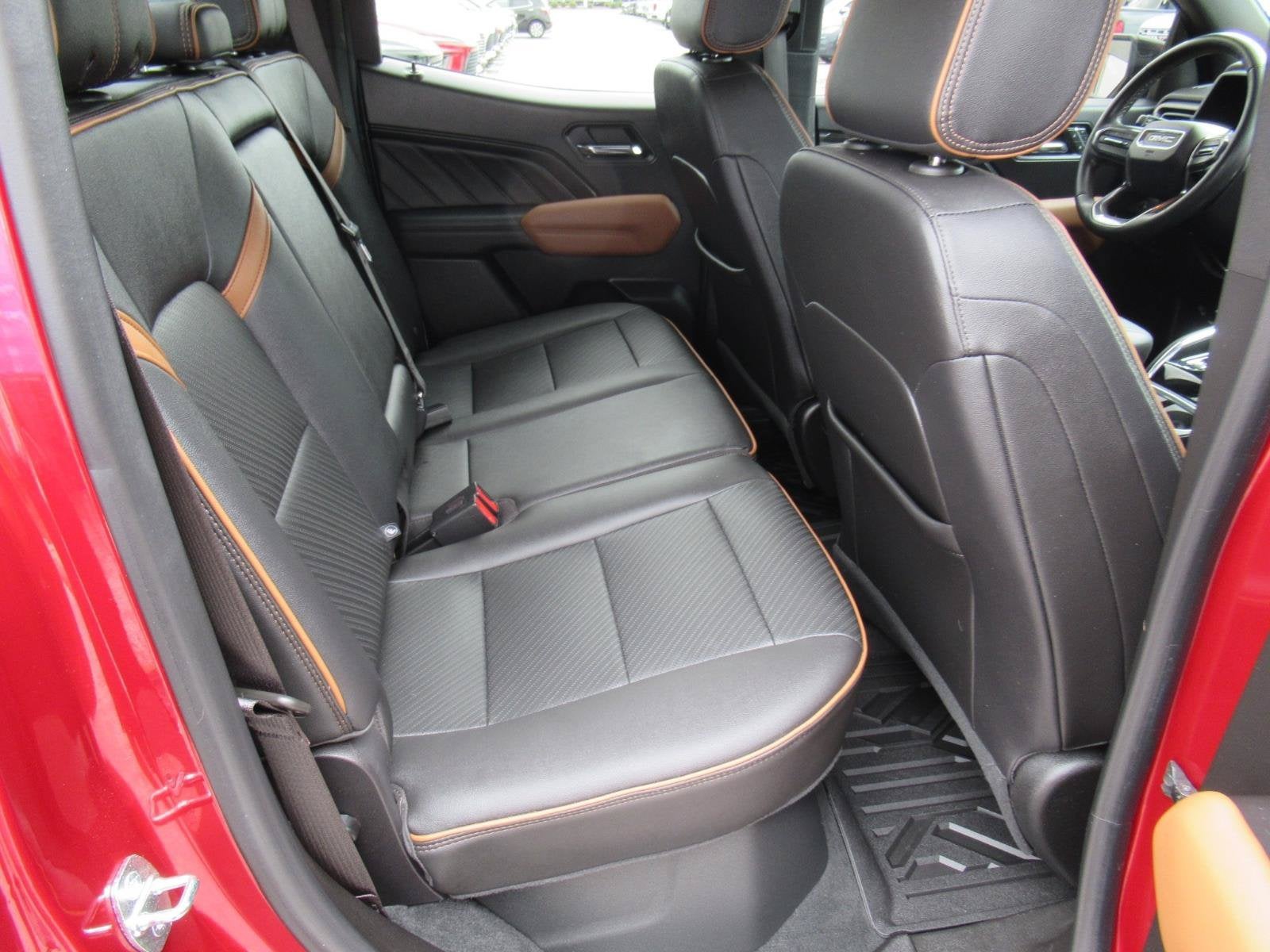 2023 GMC Canyon 4WD AT4
