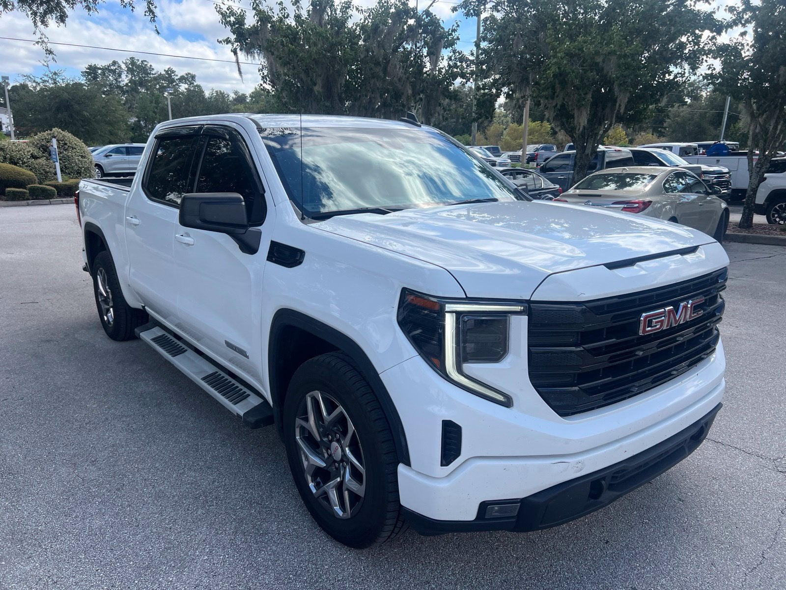 2022 GMC Sierra 1500 Elevation