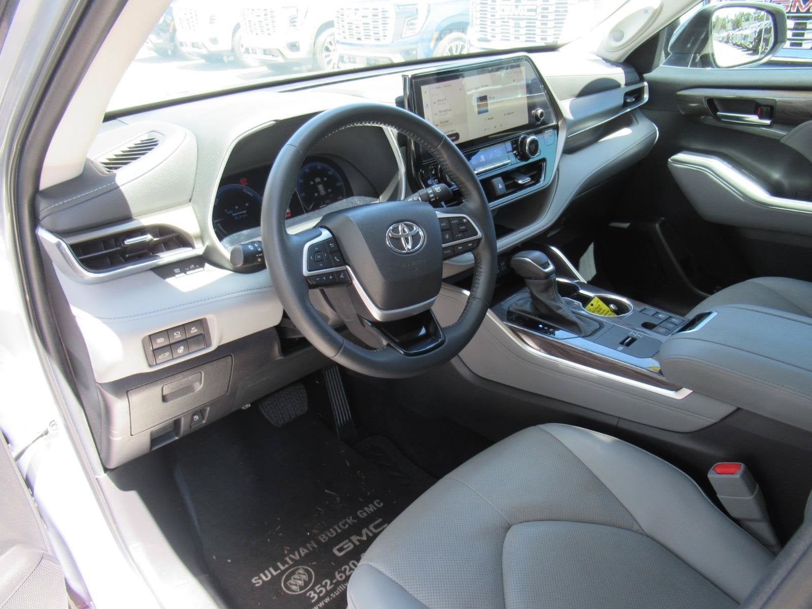 2023 Toyota Highlander Hybrid Limited