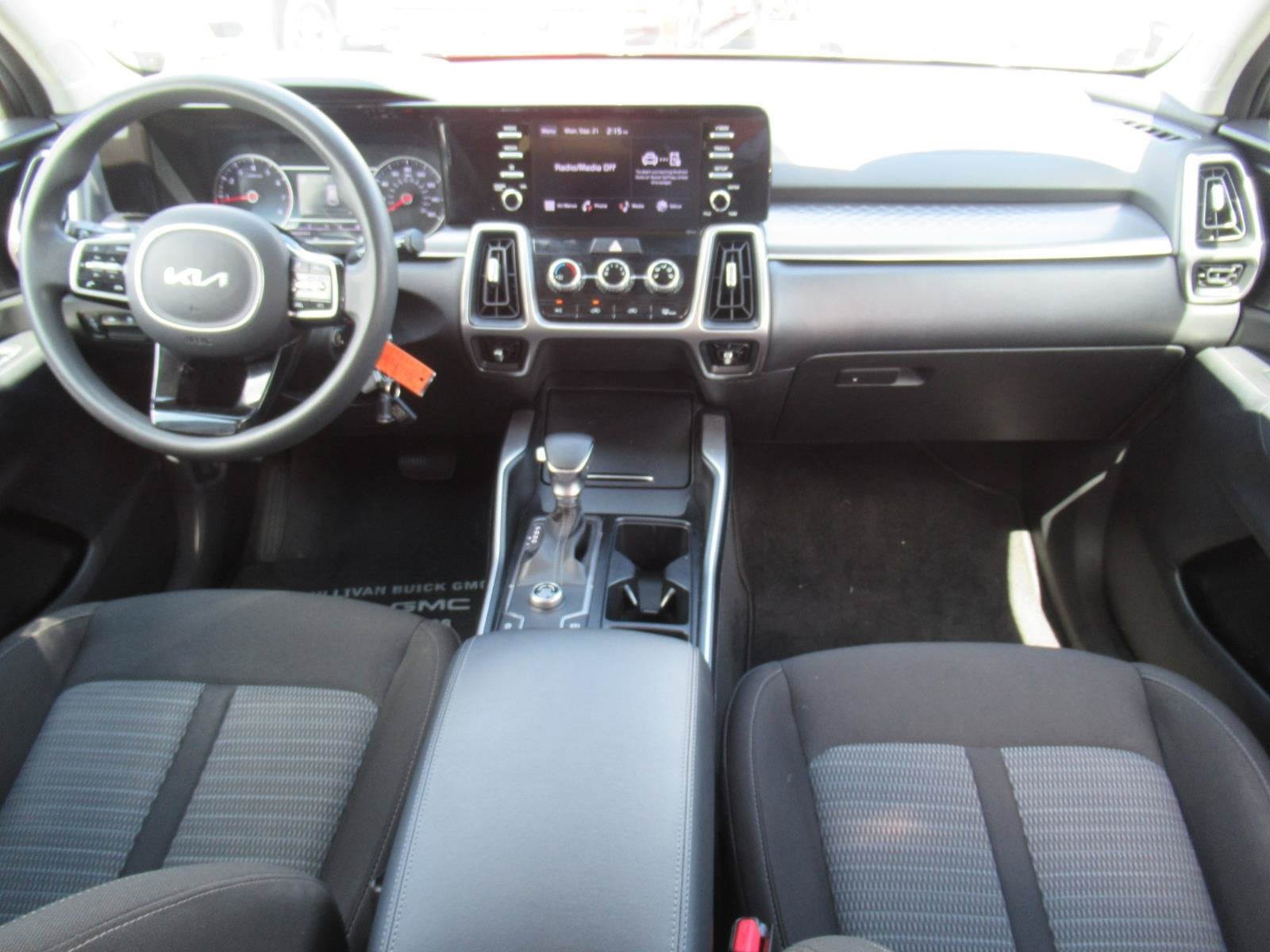 2022 Kia Sorento LX