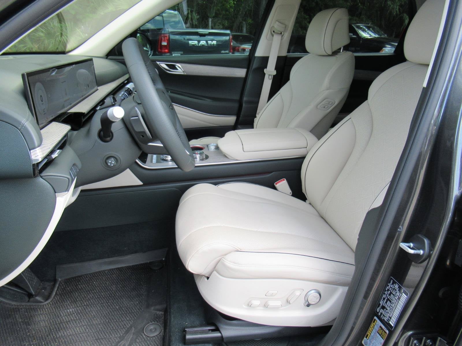 2025 Genesis GV80 2.5T Prestige