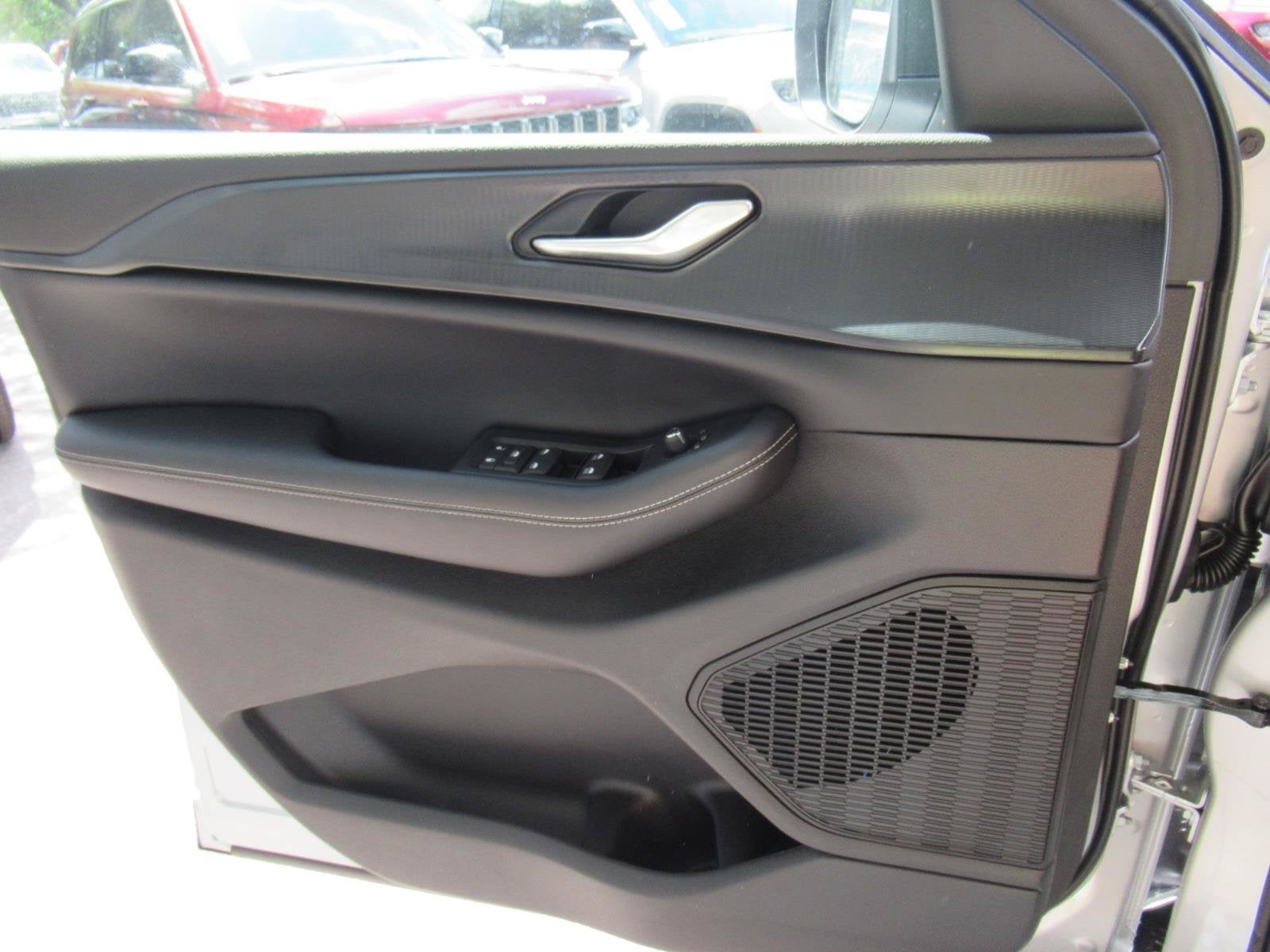 2026 Jeep Grand Cherokee GRAND CHEROKEE LAREDO 4X2