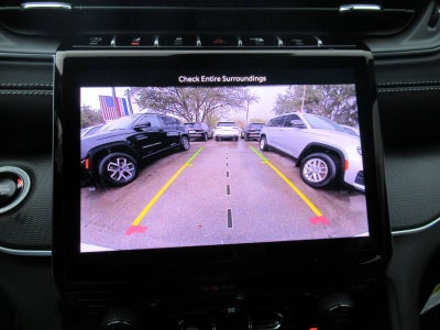 2027 Jeep Grand Cherokee GRAND CHEROKEE LAREDO X 4X2