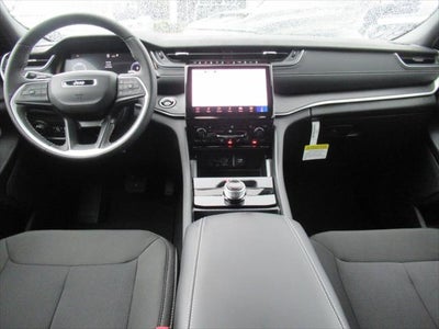 2027 Jeep Grand Cherokee GRAND CHEROKEE LAREDO X 4X2