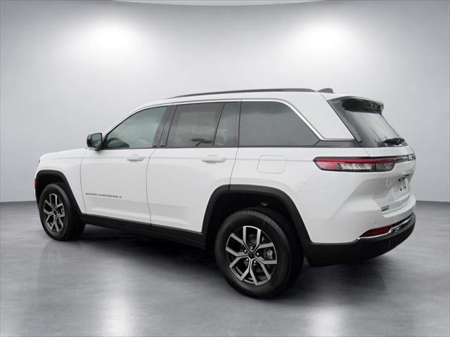2027 Jeep Grand Cherokee GRAND CHEROKEE LAREDO X 4X2