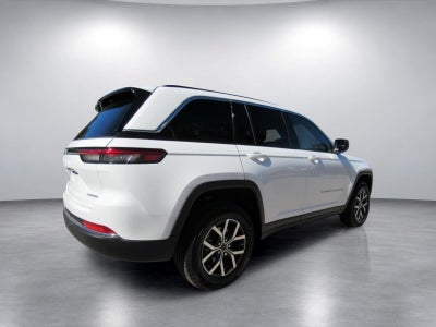 2027 Jeep Grand Cherokee GRAND CHEROKEE LAREDO X 4X4