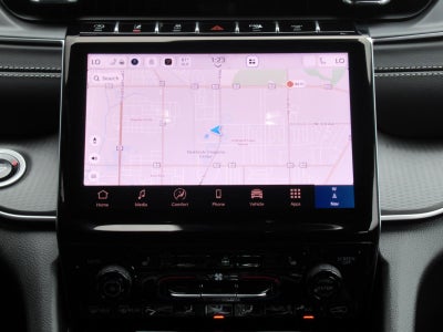 2027 Jeep Grand Cherokee GRAND CHEROKEE LAREDO X 4X4