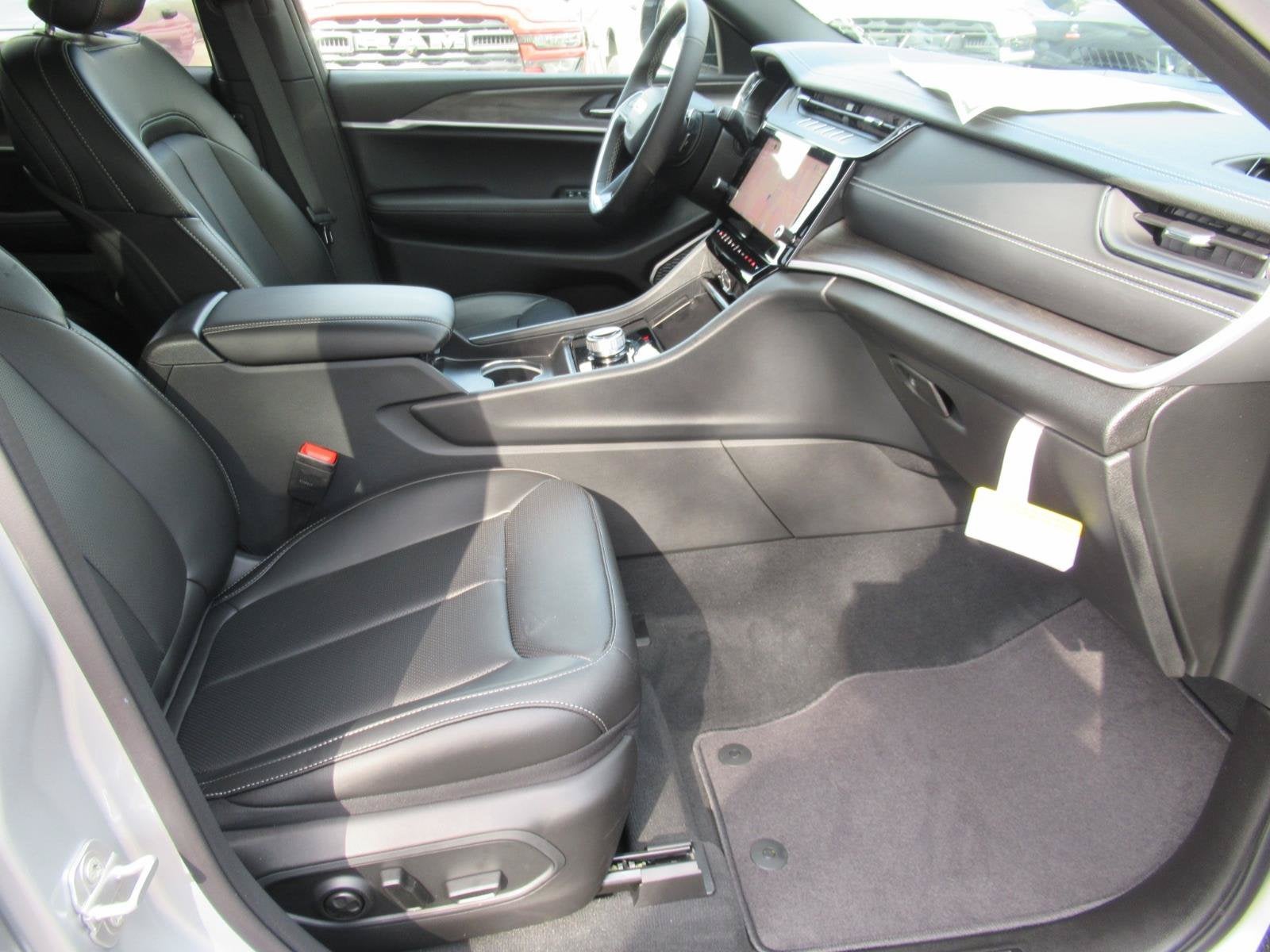 2026 Jeep Grand Cherokee GRAND CHEROKEE L LIMITED 4X2