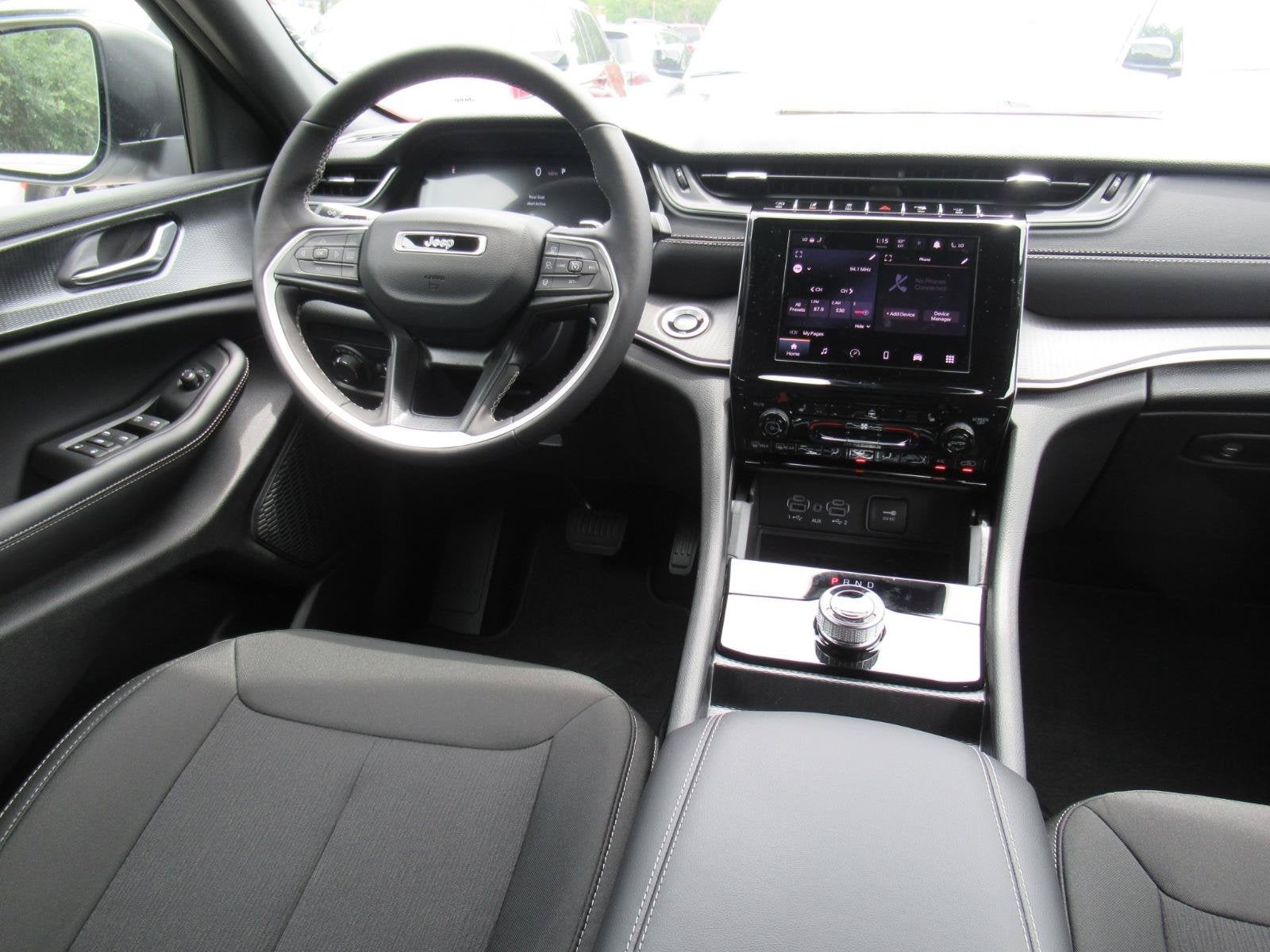 2026 Jeep Grand Cherokee GRAND CHEROKEE L LAREDO X 4X4