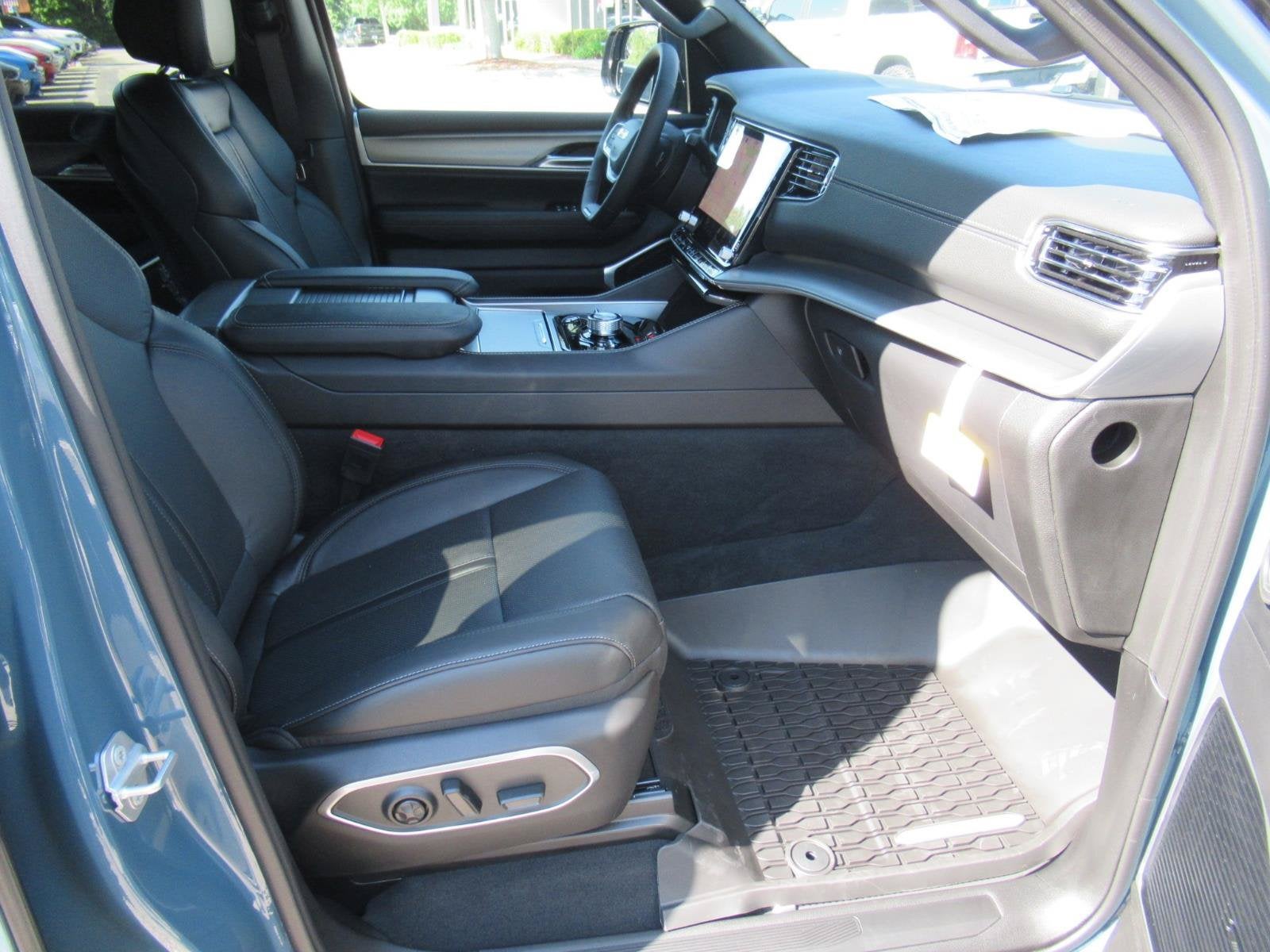 2026 Jeep Grand Wagoneer GRAND WAGONEER UPLAND 4X4