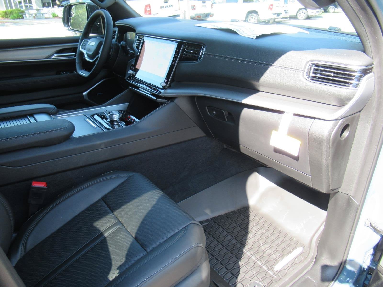 2026 Jeep Grand Wagoneer GRAND WAGONEER UPLAND 4X4