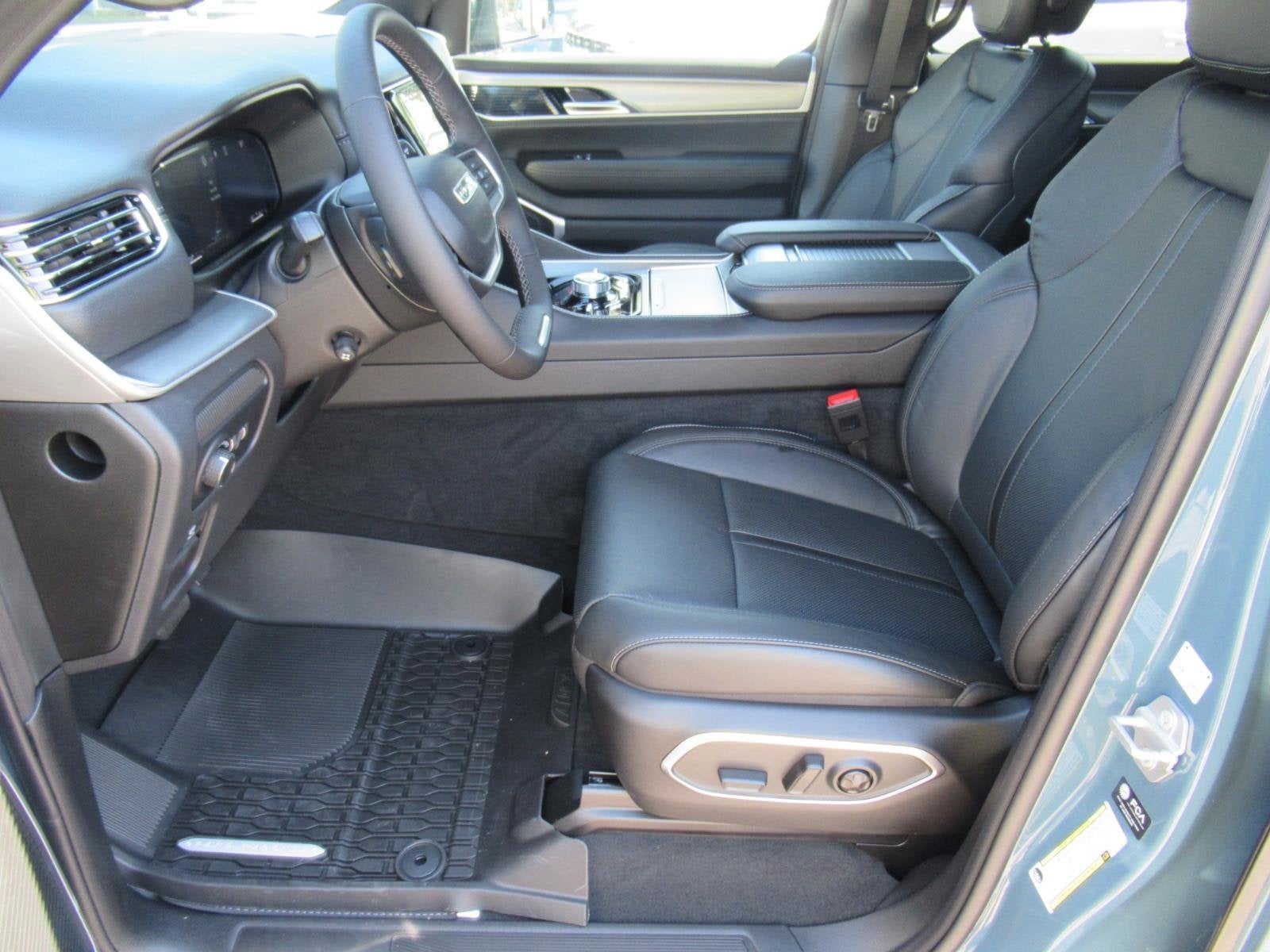 2026 Jeep Grand Wagoneer GRAND WAGONEER UPLAND 4X4