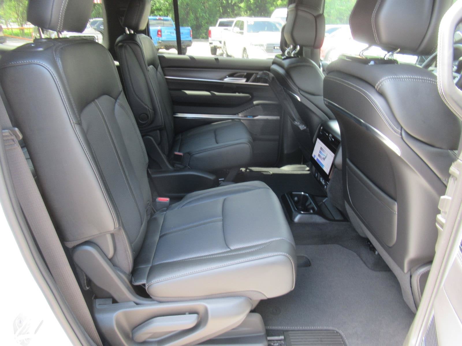 2026 Jeep Grand Wagoneer GRAND WAGONEER SUMMIT OBSIDIAN 4X4
