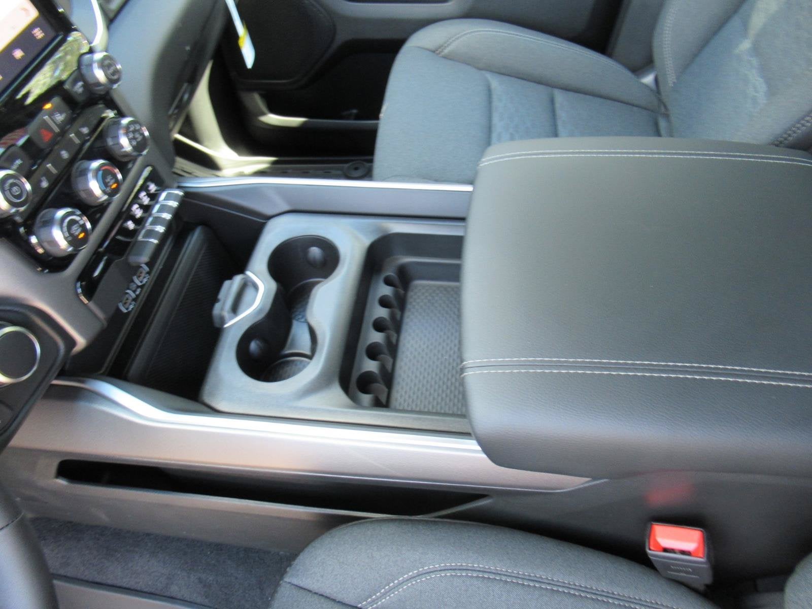 2027 RAM Ram 1500 RAM 1500 BIG HORN CREW CAB 4X2 5'7' BOX