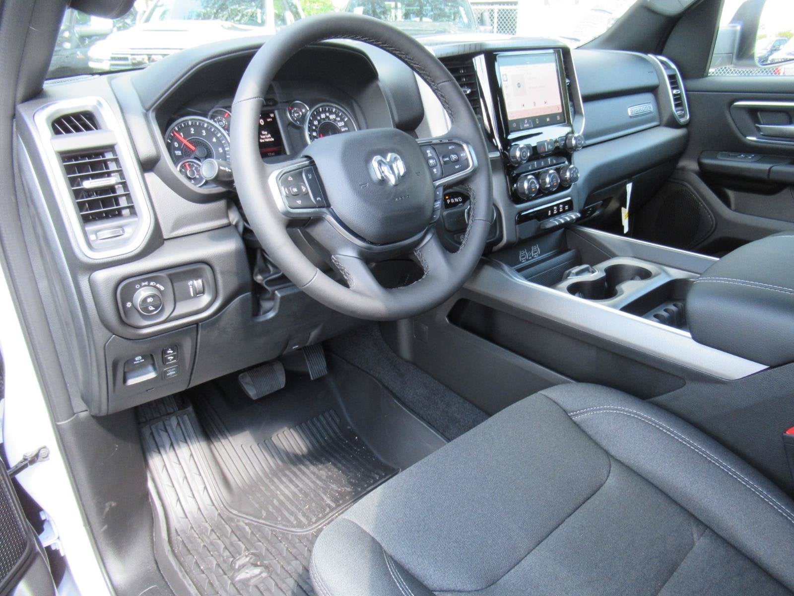 2027 RAM Ram 1500 RAM 1500 BIG HORN CREW CAB 4X2 5'7' BOX