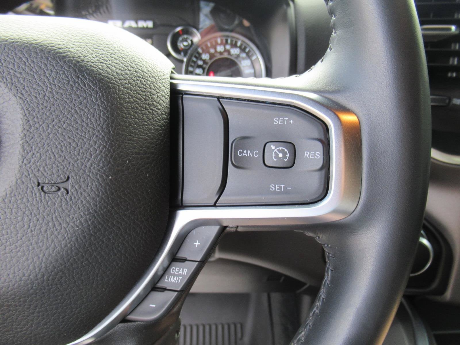 2024 RAM 1500 Big Horn Crew Cab 4x2 5'7' Box