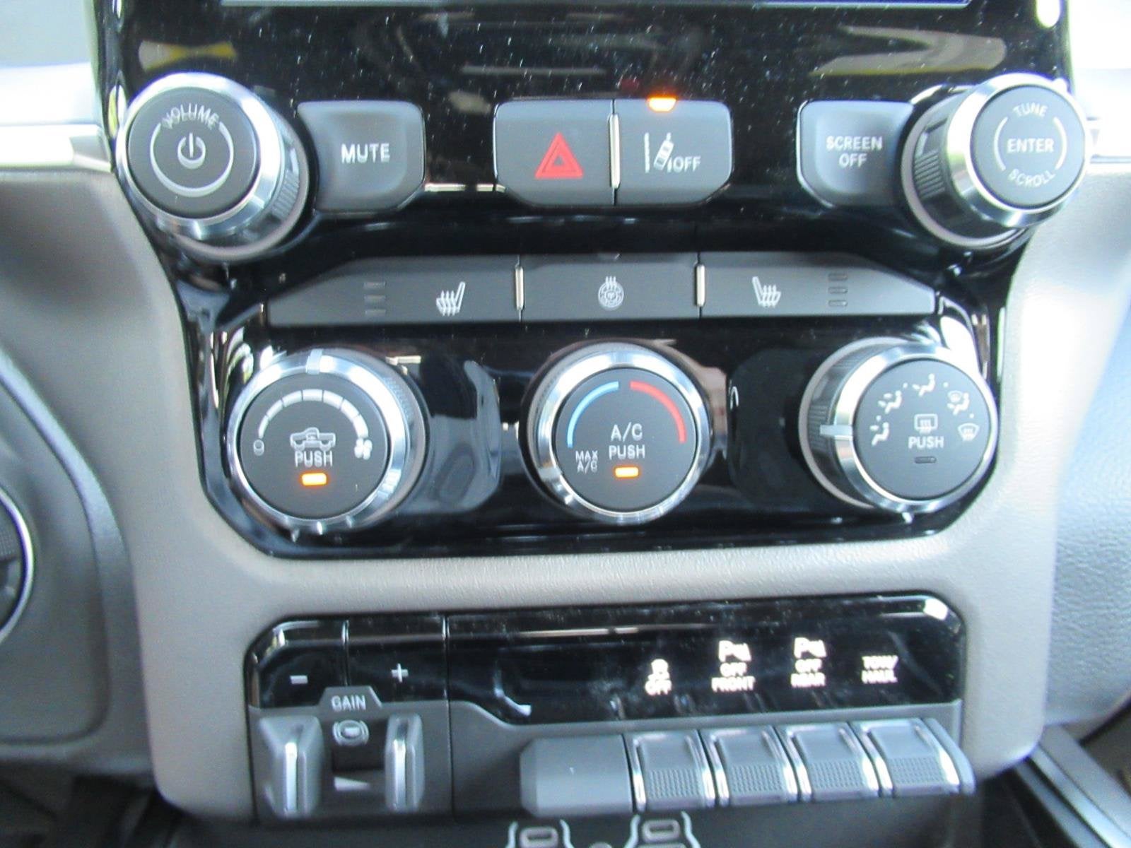 2026 RAM Ram 1500 RAM 1500 BIG HORN CREW CAB 4X2 6'4' BOX