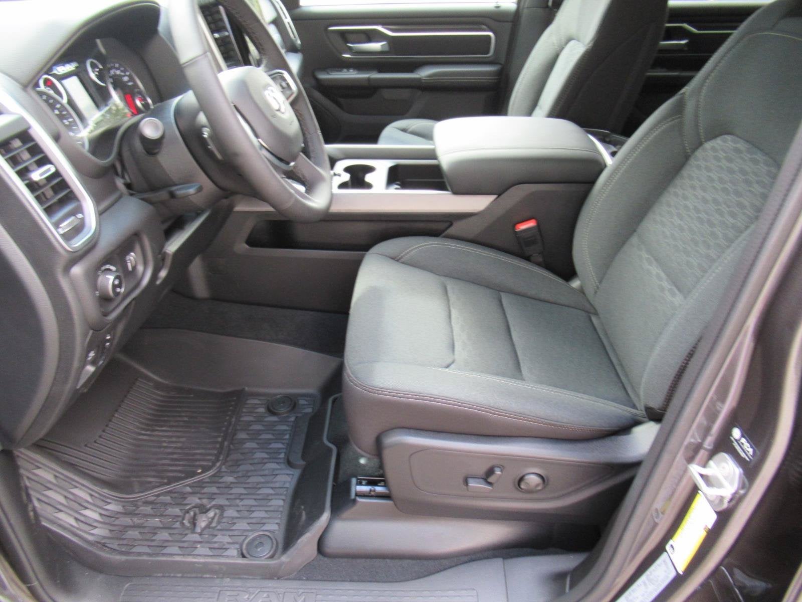2026 RAM Ram 1500 RAM 1500 BIG HORN CREW CAB 4X2 6'4' BOX