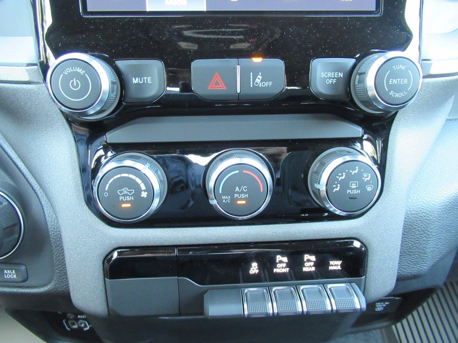 2026 RAM Ram 1500 RAM 1500 WARLOCK CREW CAB 4X4 5'7' BOX