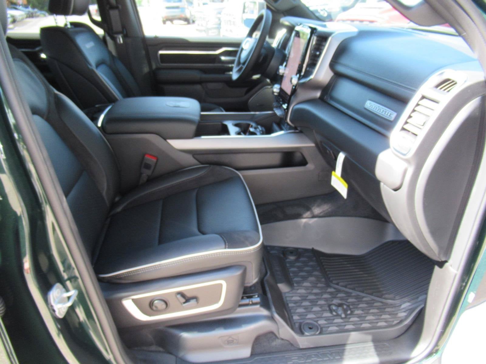 2027 RAM Ram 1500 RAM 1500 LARAMIE CREW CAB 4X4 5'7' BOX