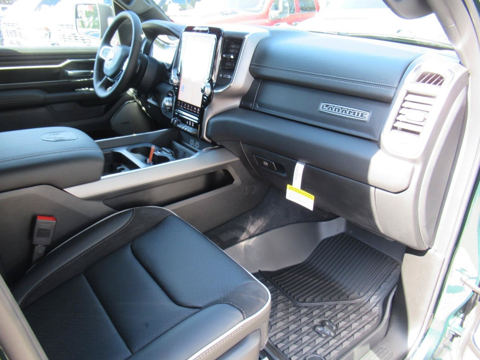 2027 RAM Ram 1500 RAM 1500 LARAMIE CREW CAB 4X4 5'7' BOX