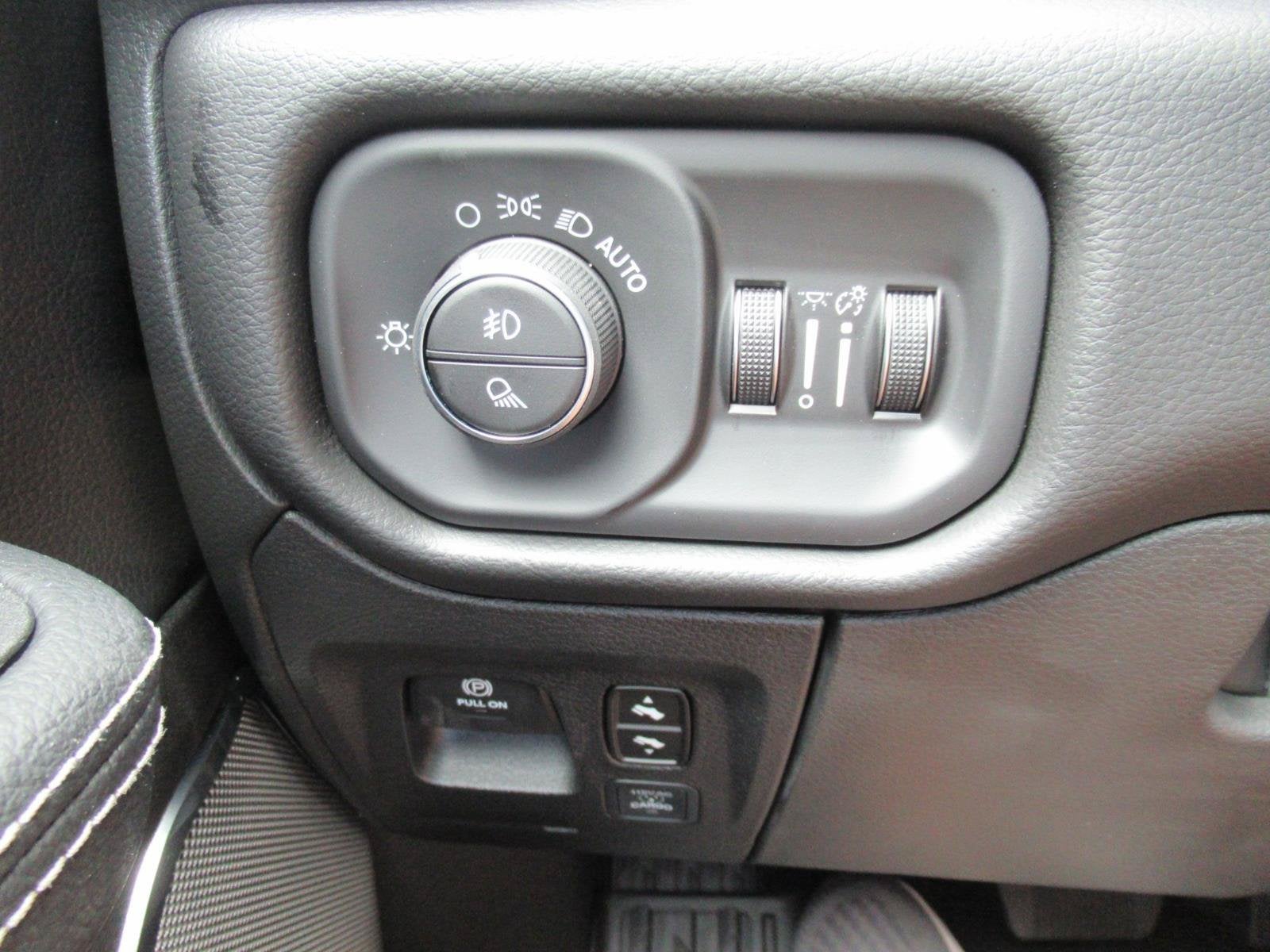 2027 RAM Ram 1500 RAM 1500 LARAMIE CREW CAB 4X4 5'7' BOX