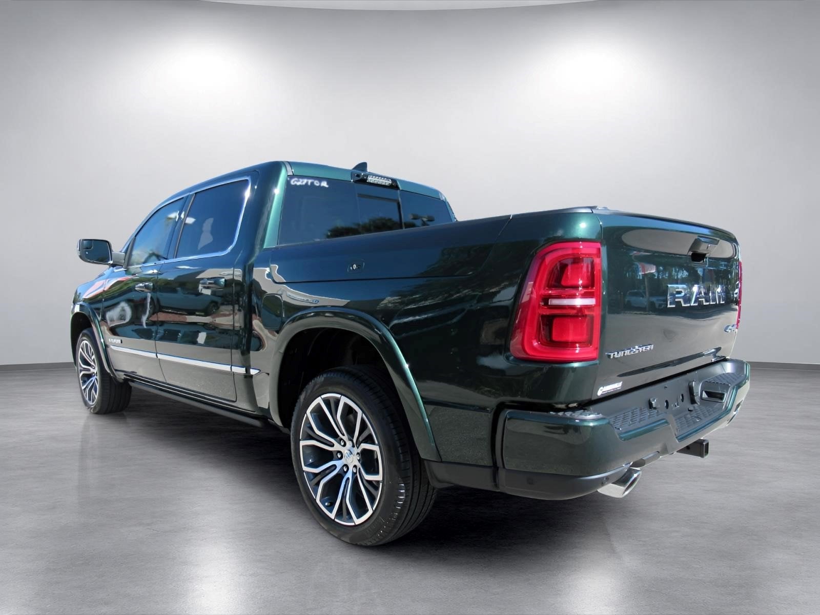 2027 RAM 1500 RAM 1500 TUNGSTEN CREW CAB 4X4 5'7' BOX