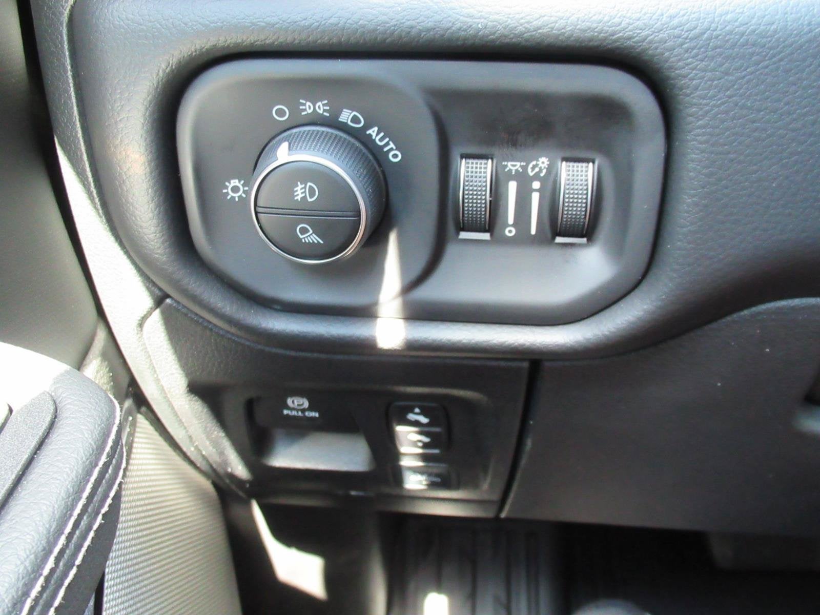 2027 RAM Ram 1500 RAM 1500 REBEL CREW CAB 4X4 5'7' BOX