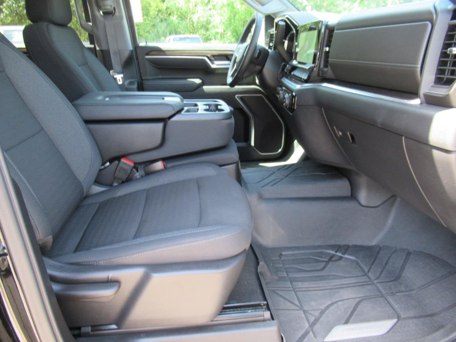 2026 Chevrolet Silverado 1500 4WD Crew Cab Short Bed LT with 2FL