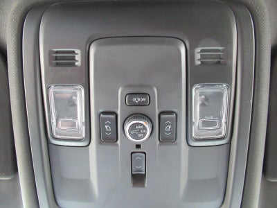 2025 GMC Yukon 4WD Denali