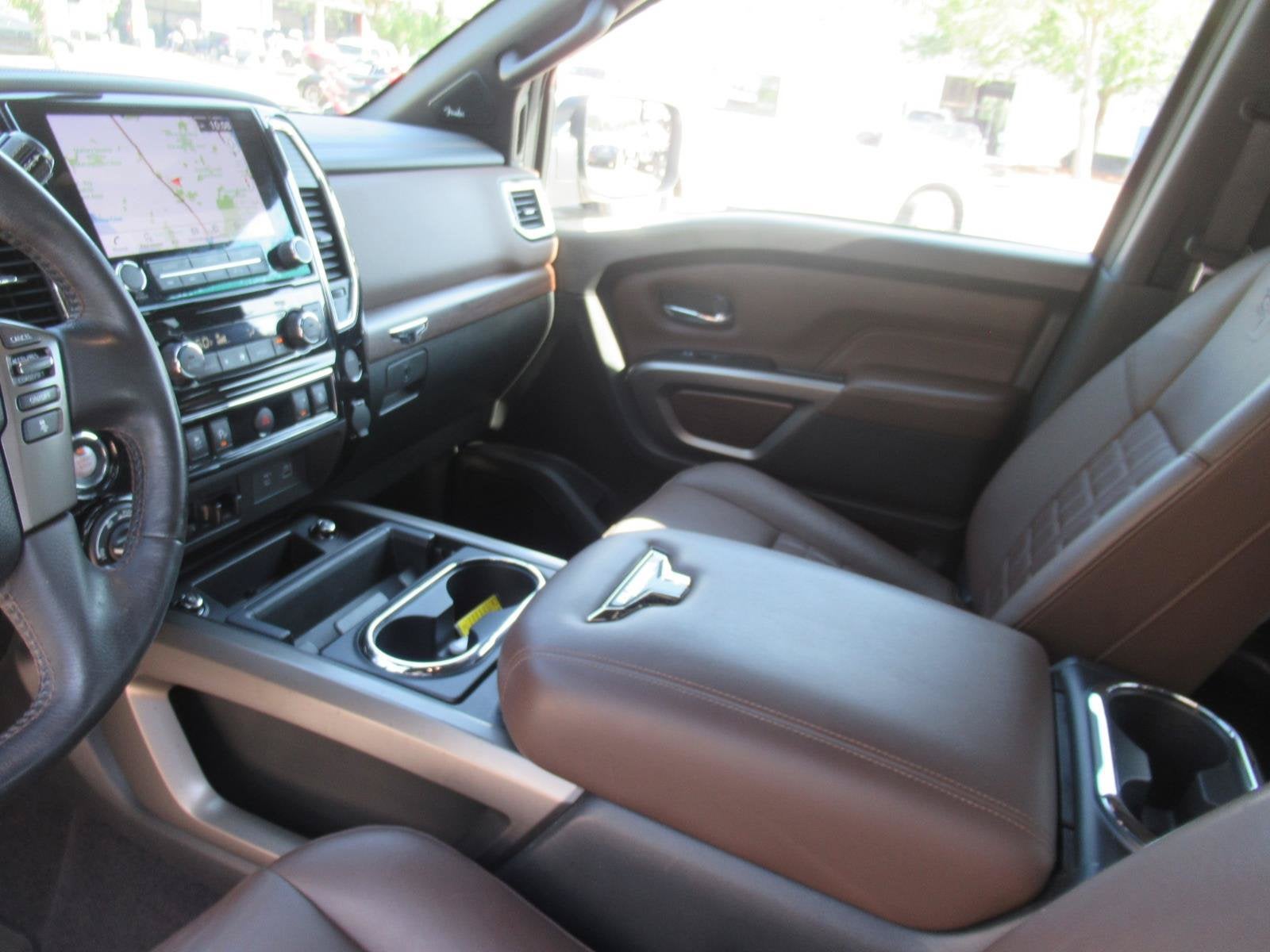 2023 Nissan TITAN Crew Cab Platinum Reserve 4x4