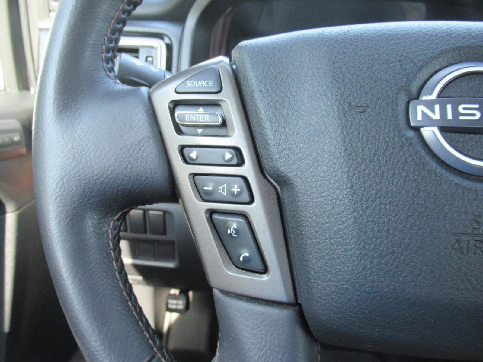 2023 Nissan TITAN Crew Cab Platinum Reserve 4x4