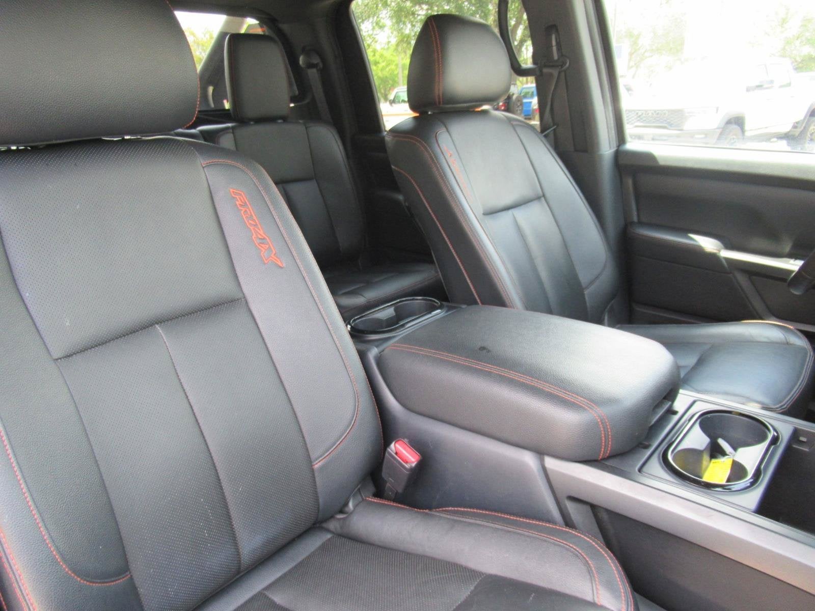 2022 Nissan TITAN Crew Cab PRO-4X 4x4