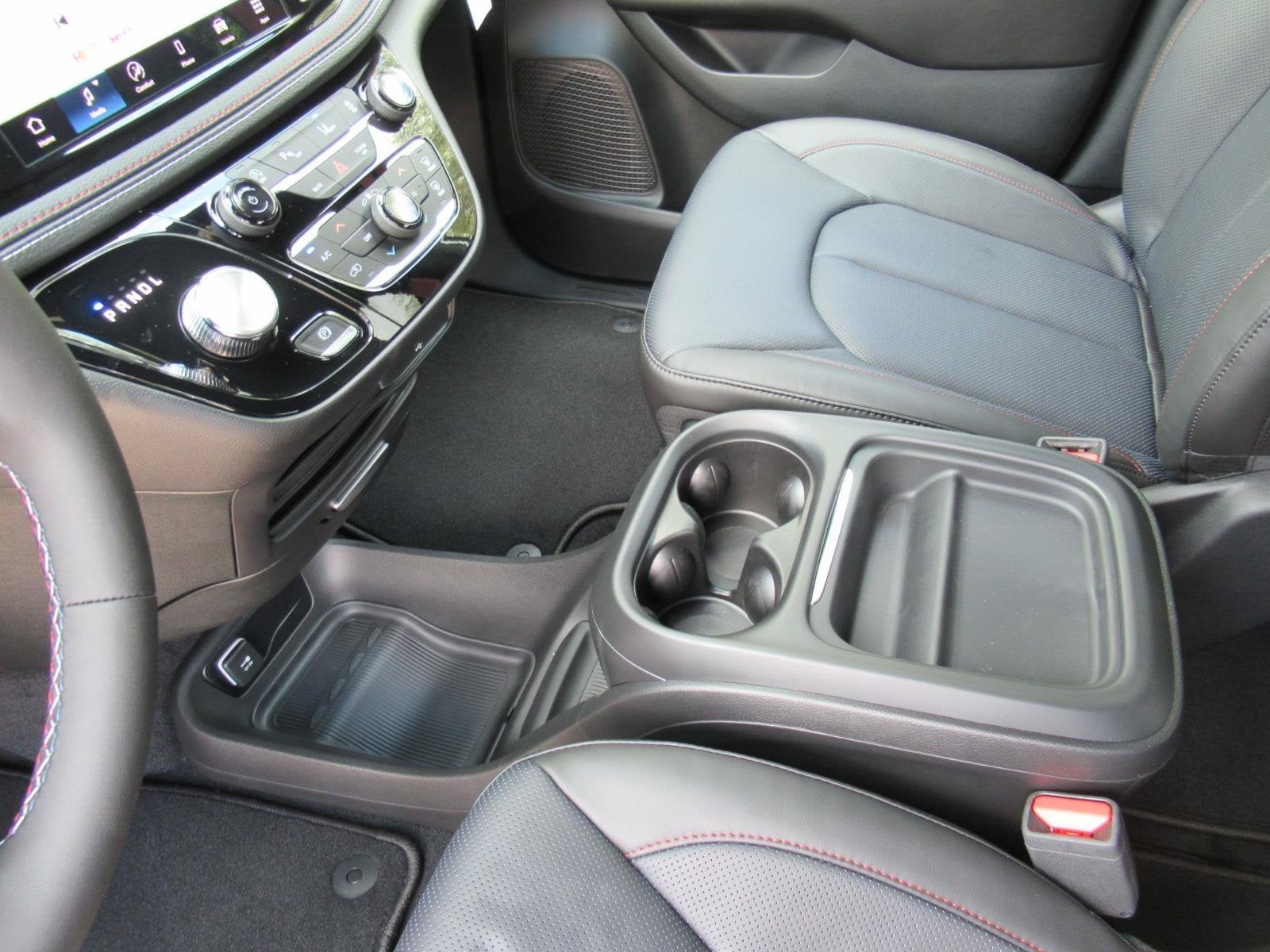 2027 Chrysler Pacifica PACIFICA SELECT
