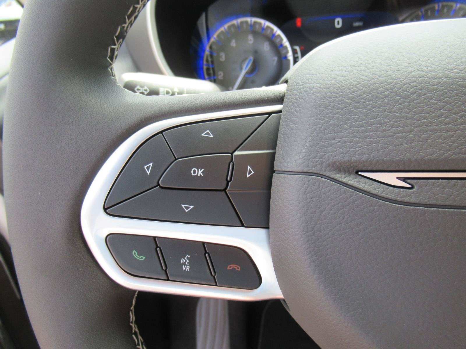 2027 Chrysler Pacifica PACIFICA SELECT