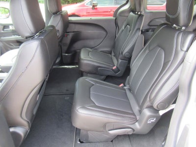 2027 Chrysler Pacifica PACIFICA SELECT