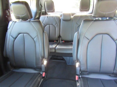 2027 Chrysler Pacifica PACIFICA SELECT