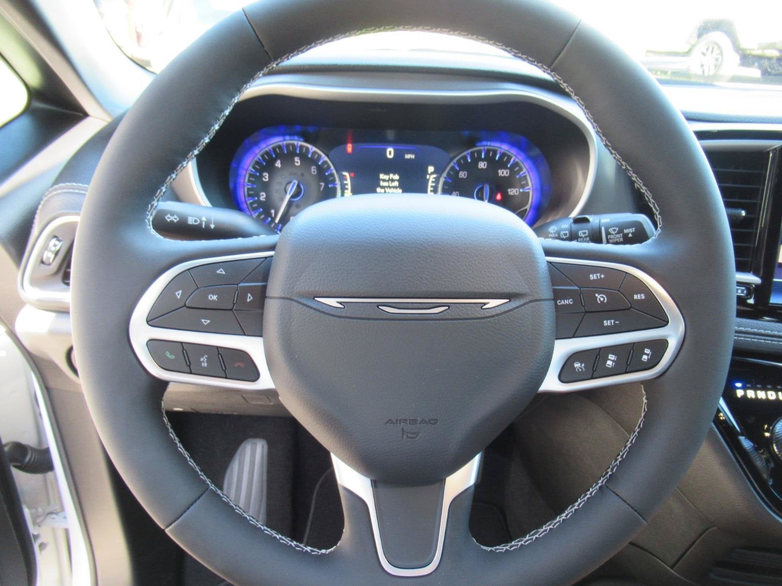 2027 Chrysler Pacifica PACIFICA SELECT