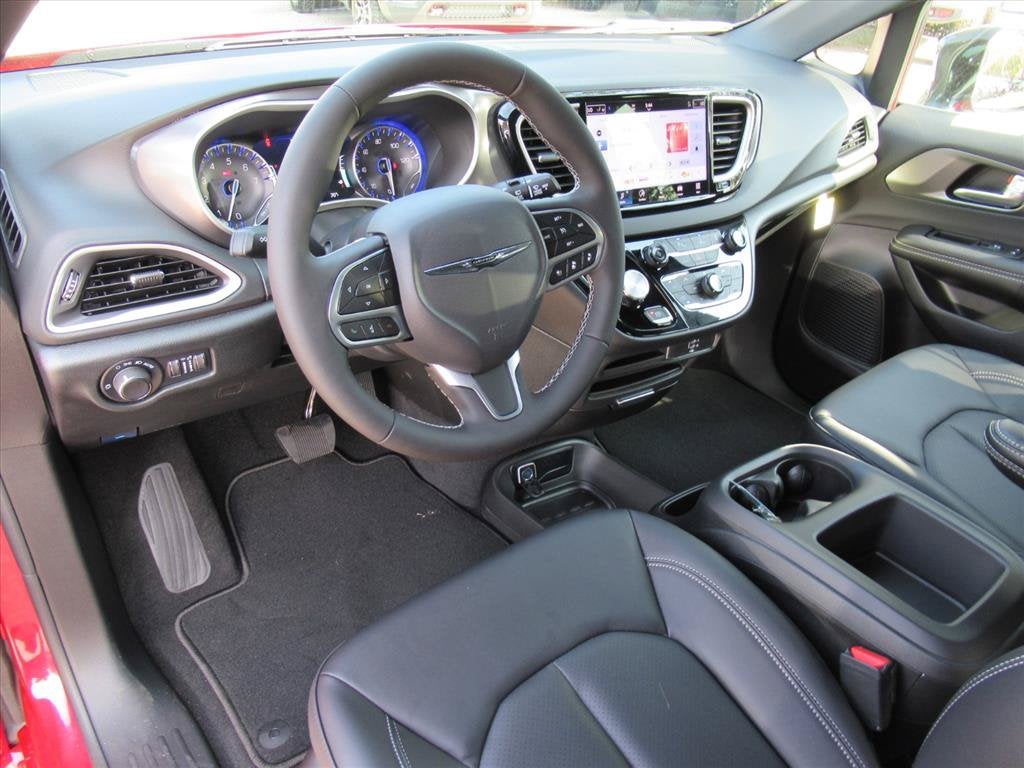 2026 Chrysler Voyager VOYAGER LX