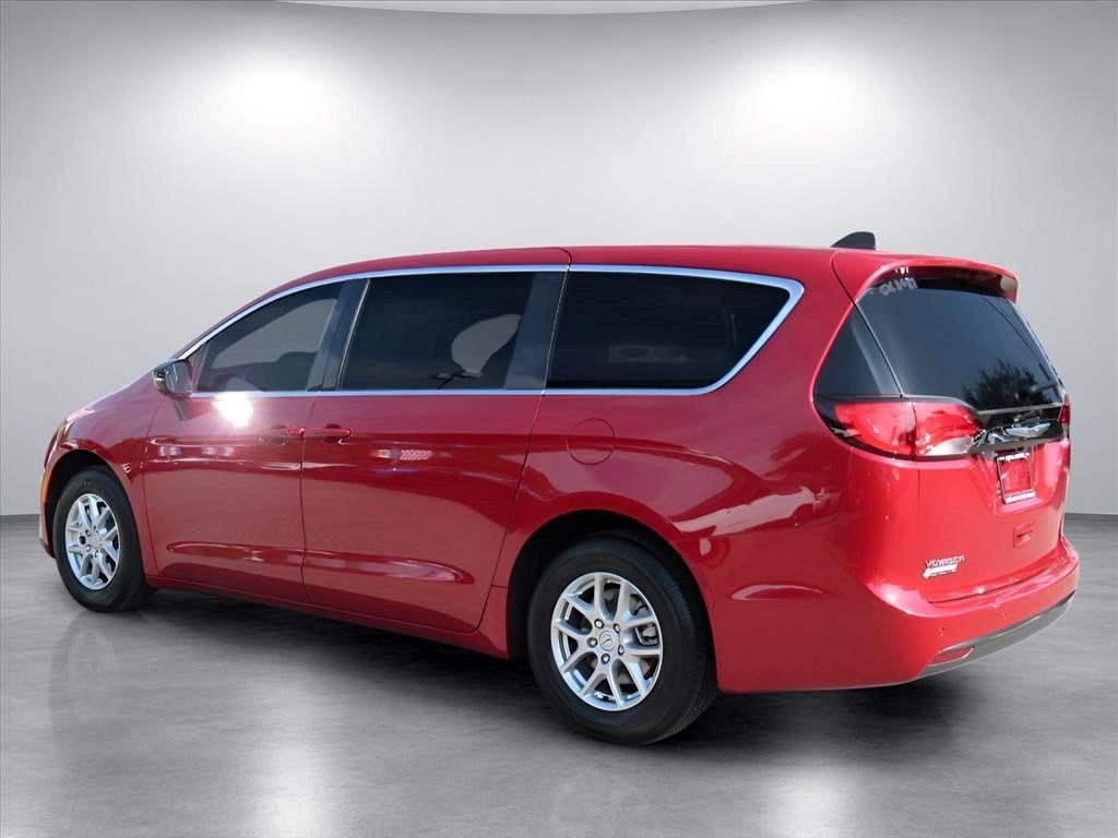 2026 Chrysler Voyager VOYAGER LX