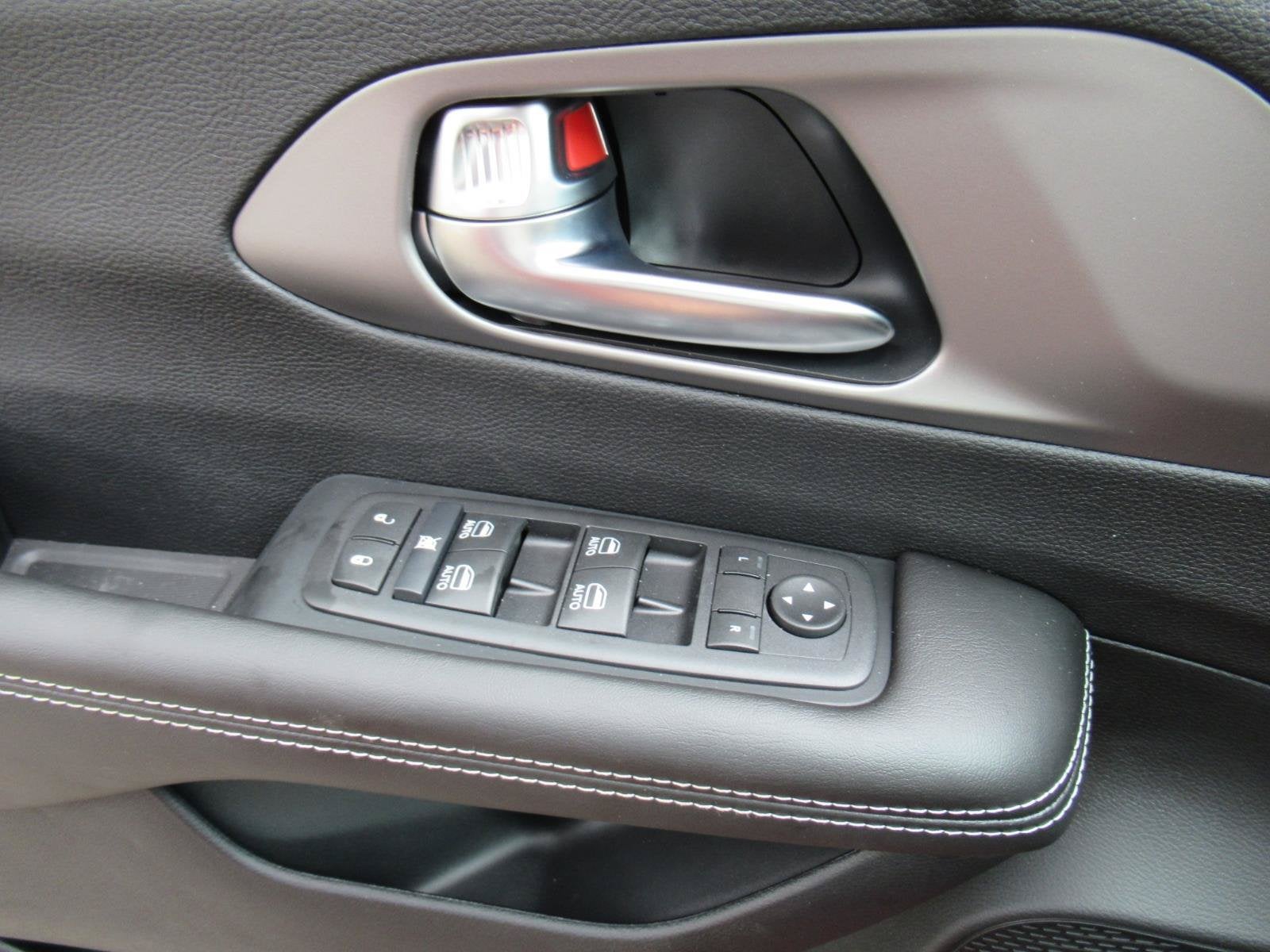 2027 Chrysler Pacifica PACIFICA LX